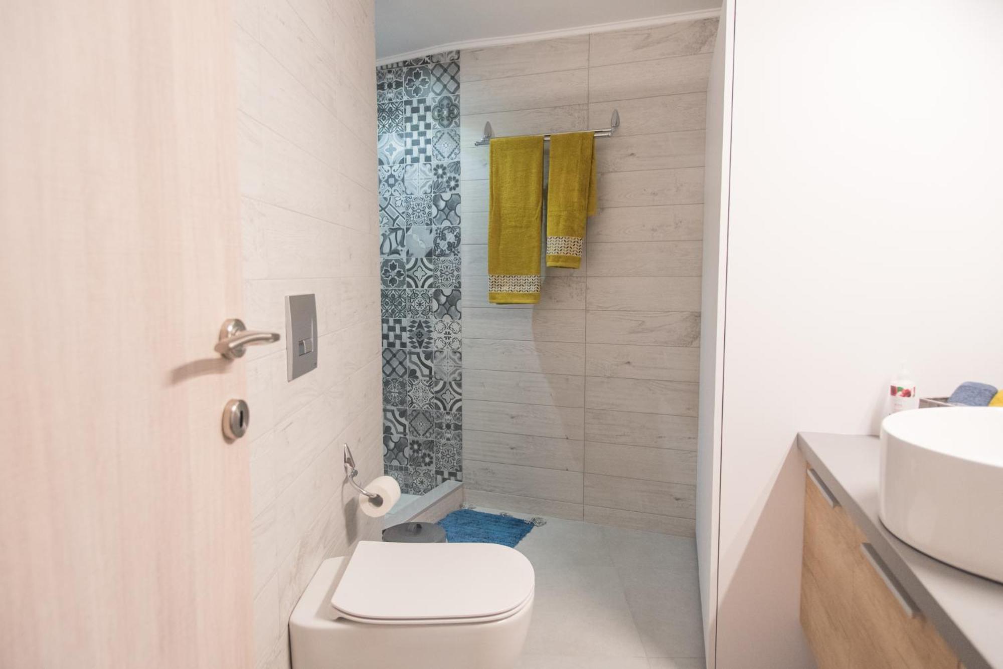 Comfy & Modern Apartment In The Heart Of Heraklion Exteriör bild