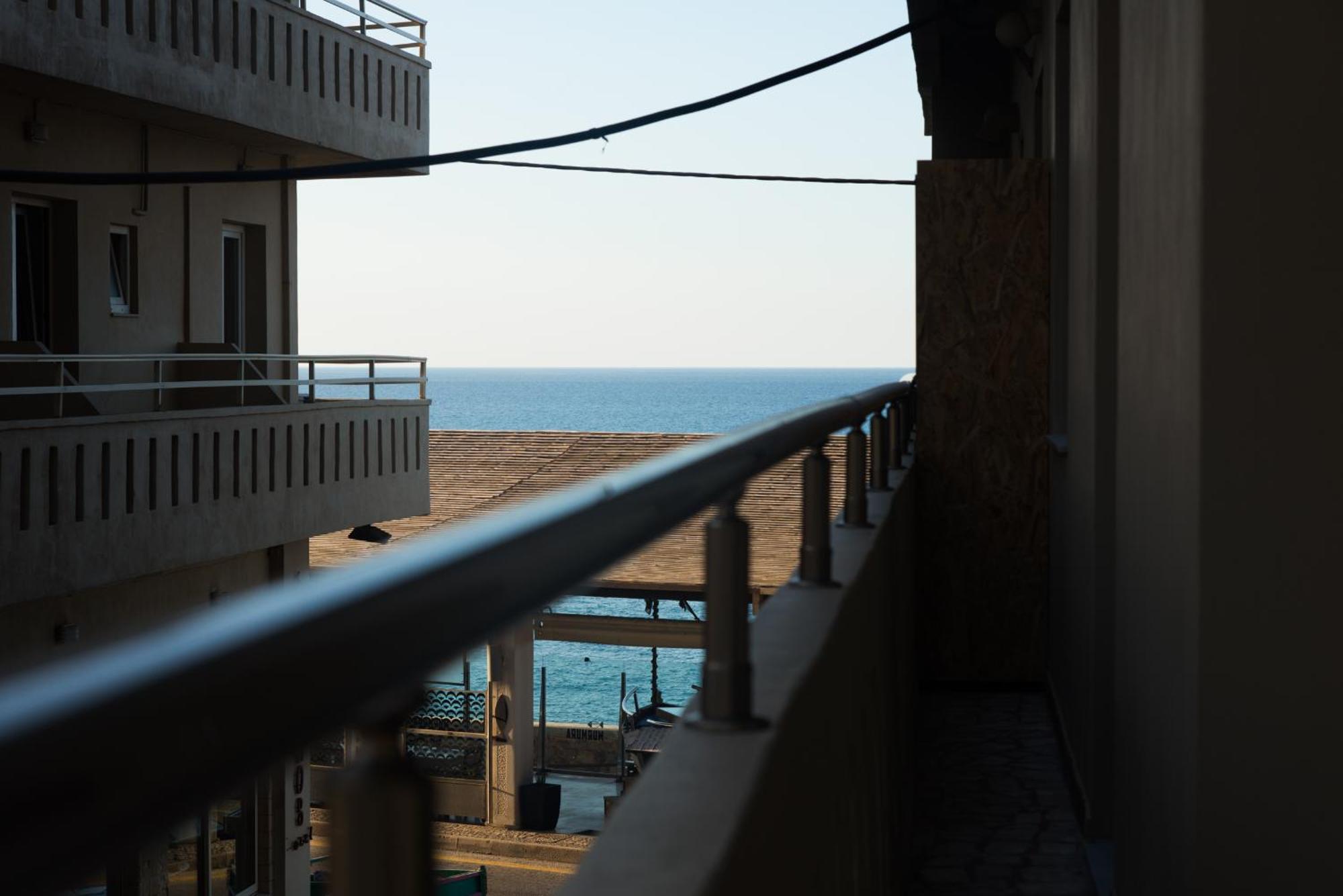 Comfy & Modern Apartment In The Heart Of Heraklion Exteriör bild