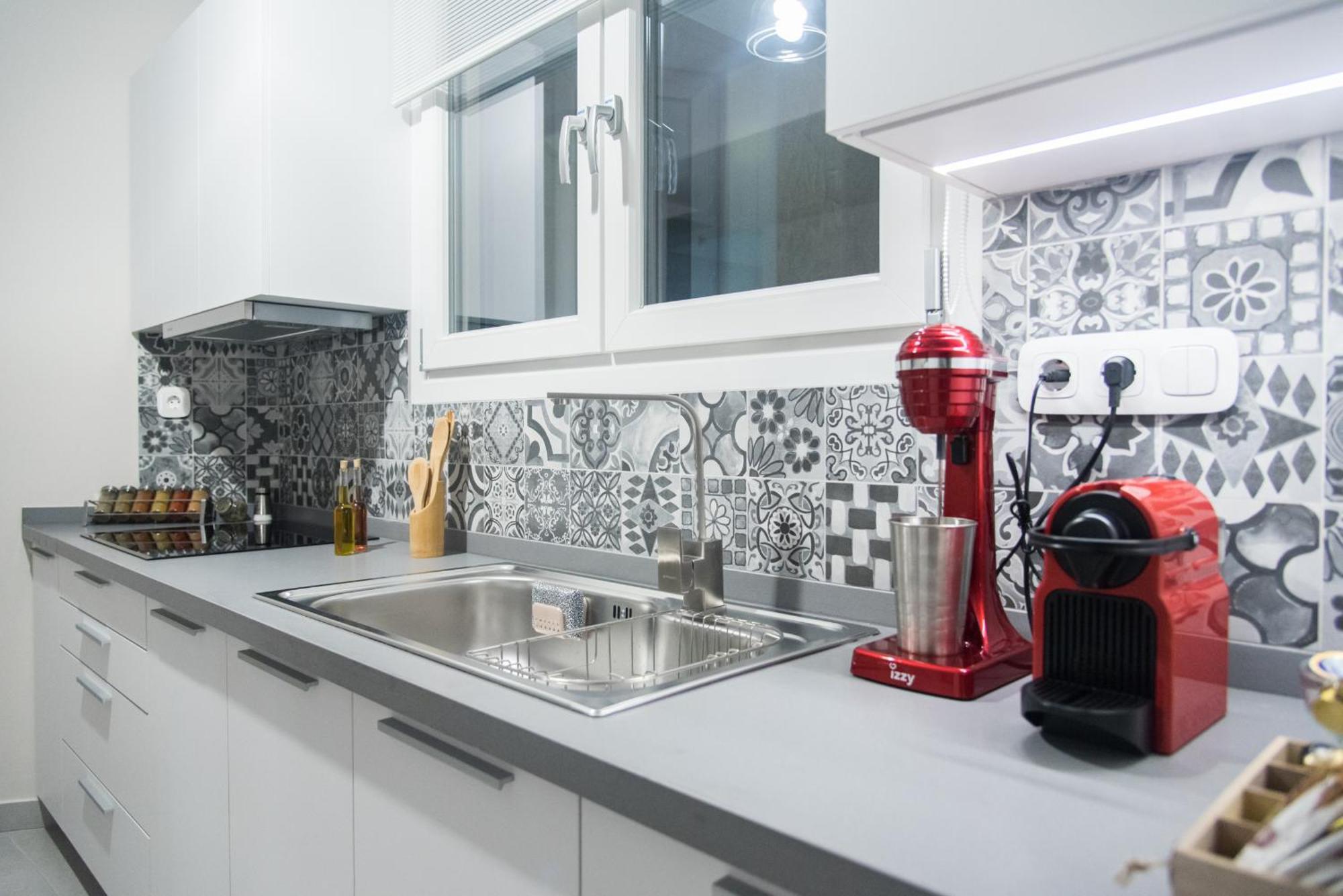 Comfy & Modern Apartment In The Heart Of Heraklion Exteriör bild